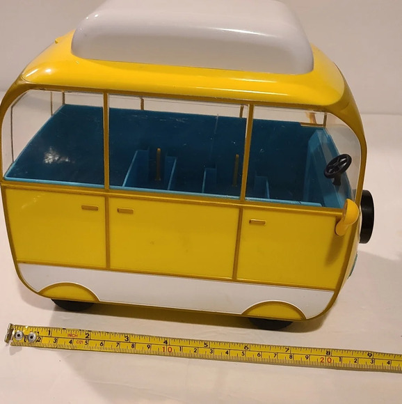Peppa pig yellow bus  RV camper van - Picture 10 of 11